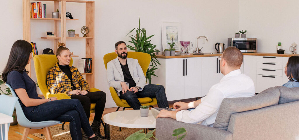 Como puede un profesional de marketing aplicar la IA para mejorar la visibilidad de su sitio web